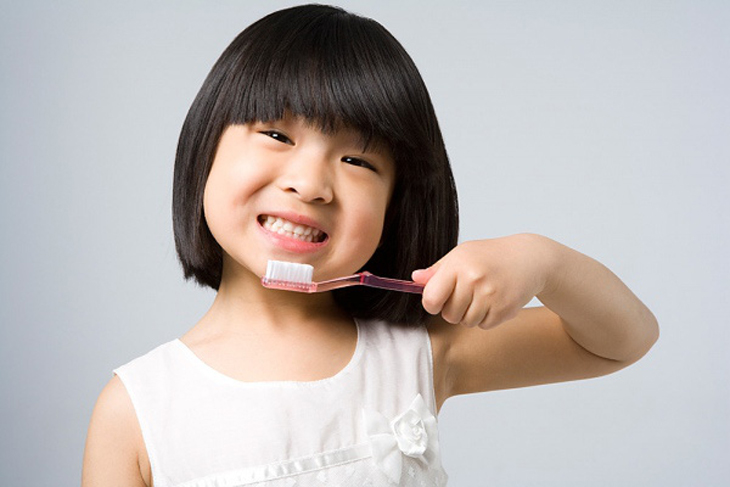 Đánh răng sau khi ăn sữa chua