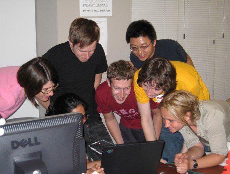 Facebook ra mắt News Feed