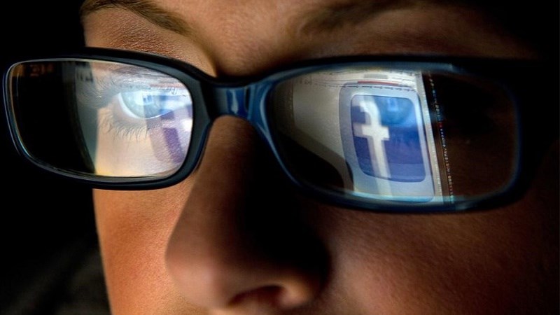 Chơi Facebook suốt, giờ mới biết mạng xã hội này ra đời thế này đây!