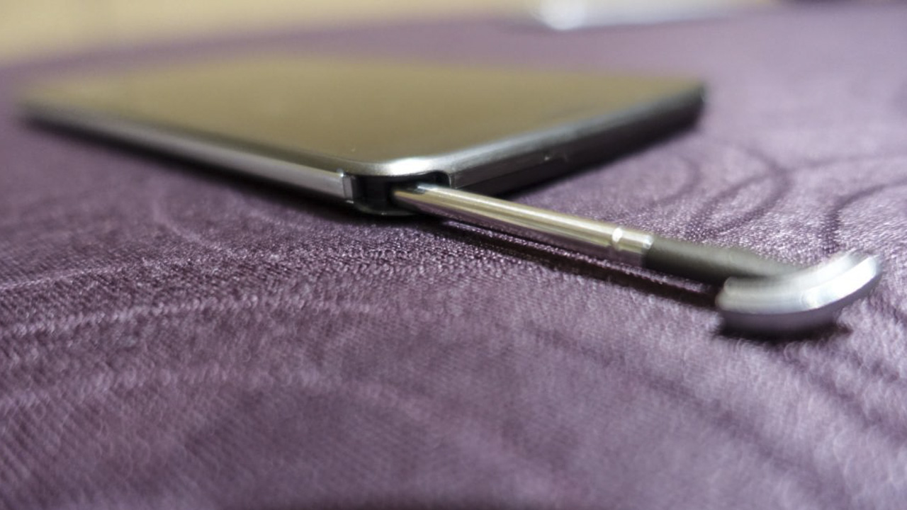 trên tay LG Stylo 3