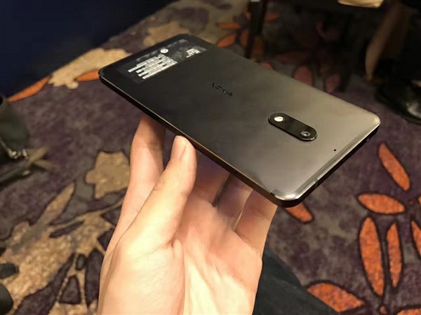 Đánh giá nhanh thiết kế Nokia 6