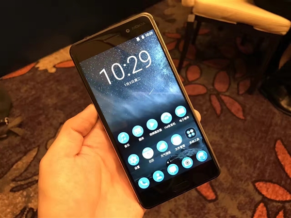 Mặt trước Nokia 6