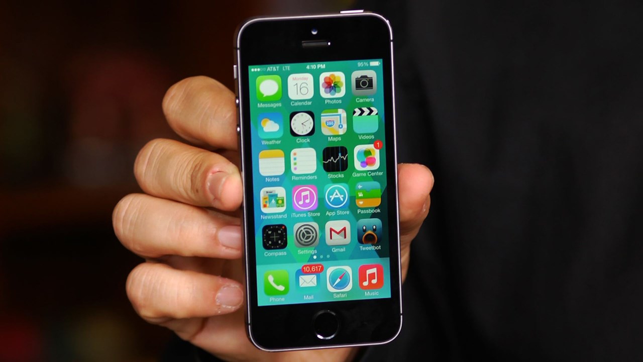 Nghịch lý: Các mẫu iPhone đời cũ từ 3, 4 năm trước vẫn bán tại VN Nghịch lý: Các mẫu iPhone đời cũ từ 3, 4 năm trước vẫn bán tại VN