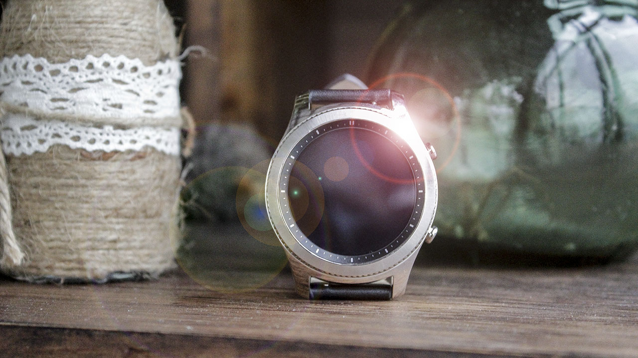 trên tay Gear S3 Classic