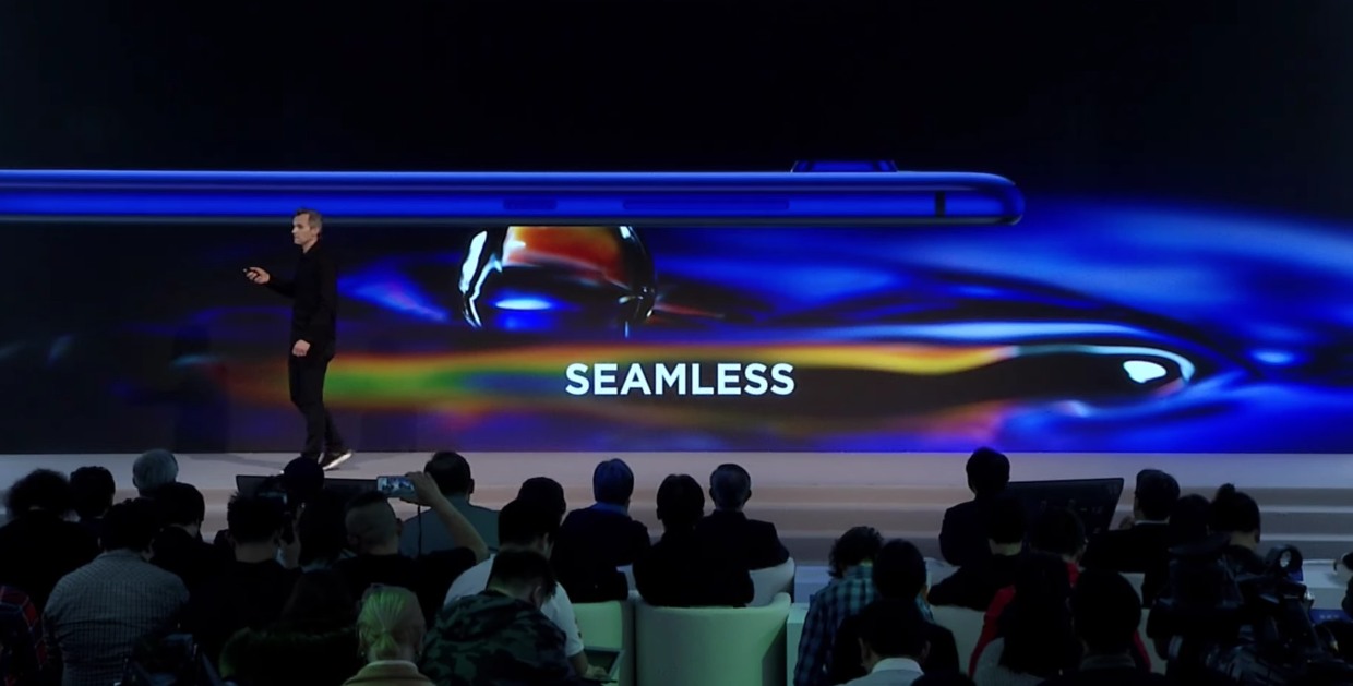 HTC U Ultra chính thức ra mắt: 2 màn hình, mặt kính Sapphire cao cấp, hỗ trợ trí tuệ nhân tạo