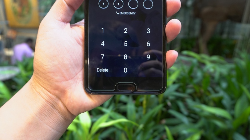 Hình ảnh trên tay bộ đôi HTC U Ultra và U Play đầu tiên tại Việt Nam Hình ảnh trên tay bộ đôi HTC U Ultra và U Play đầu tiên tại Việt Nam