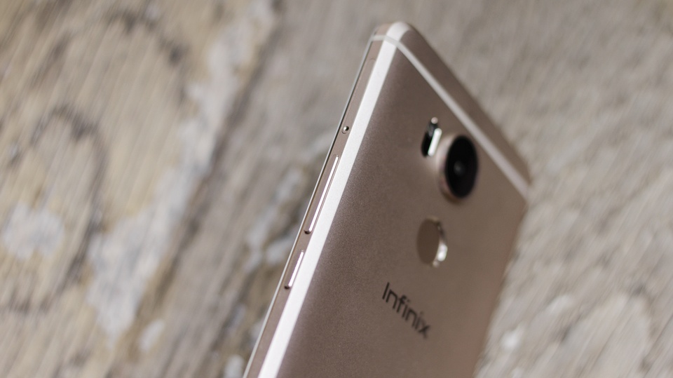 Infinix Zero 4 ra mắt: Khung vỏ kim loại, camera 16 MP chống rung quang học