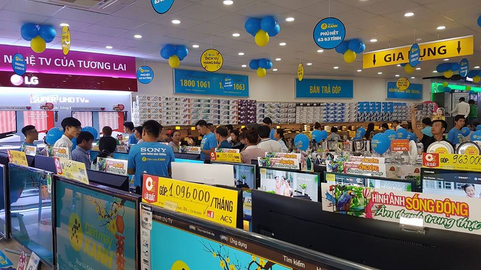 Bên trong siêu thị