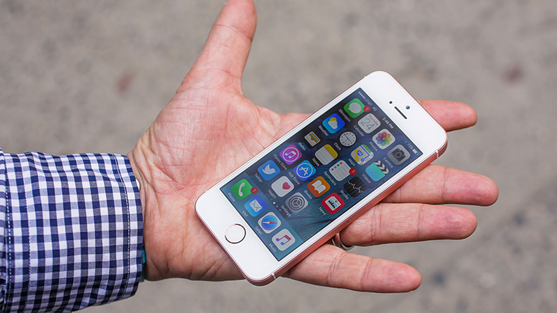 iphonese_shipments_800x396