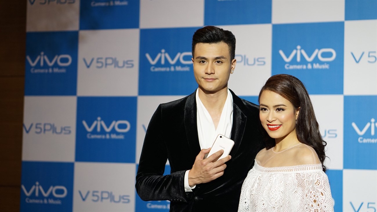 Smartphone đầu tiên có camera kép 20MP mặt trước chính thức ra mắt tại Việt Nam