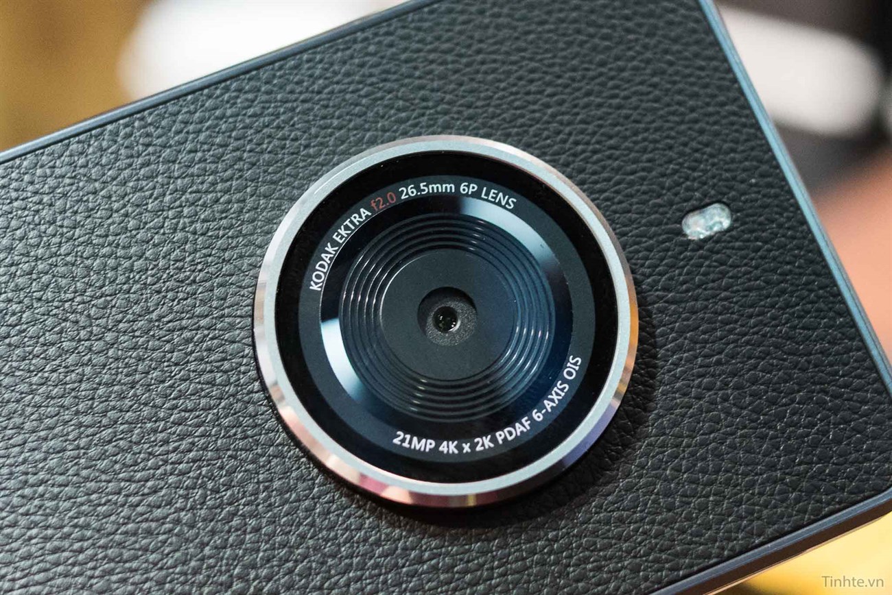 Hình ảnh trên tay Kodak Ektra, điện thoại camera giả cổ độc đáo Hình ảnh trên tay Kodak Ektra, điện thoại camera giả cổ độc đáo