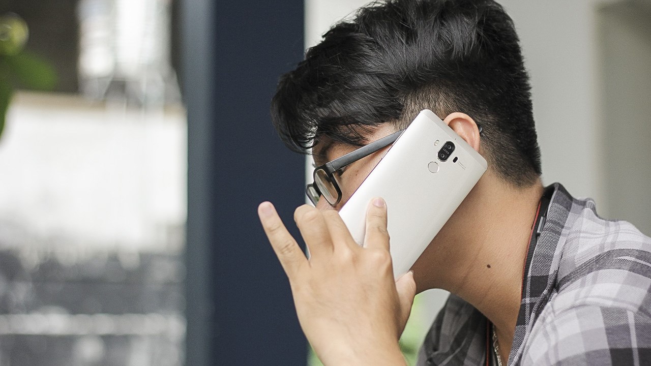 trên tay Huawei Mate 9