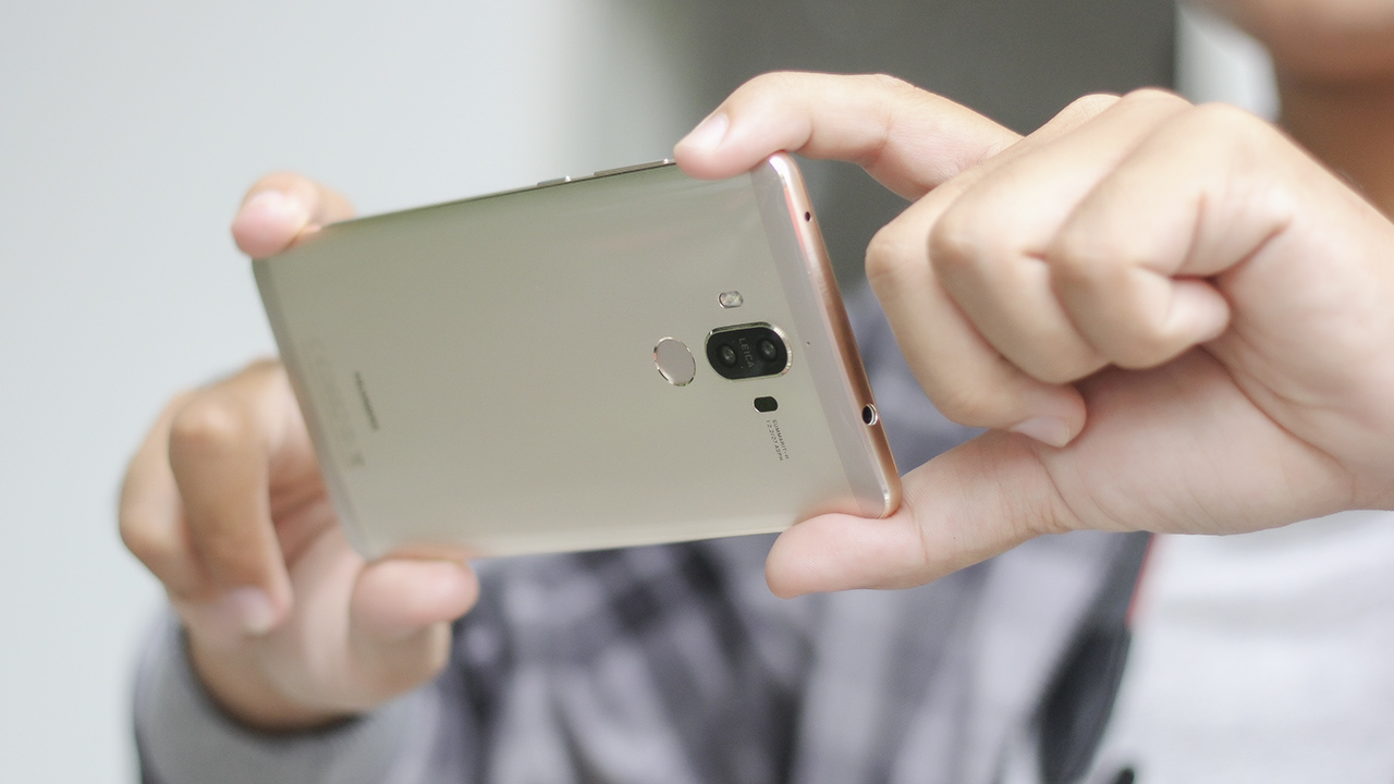 trên tay Huawei Mate 9