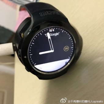 Smartwatch của HTC xuất hiện trở lại trong loạt ảnh mới