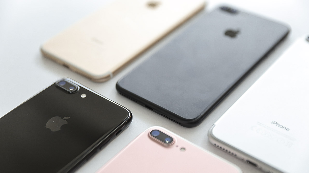 Mặc chê bai thiếu đột phá, iPhone 7 Plus là chiếc phablet bán chạy nhất lịch sử Apple