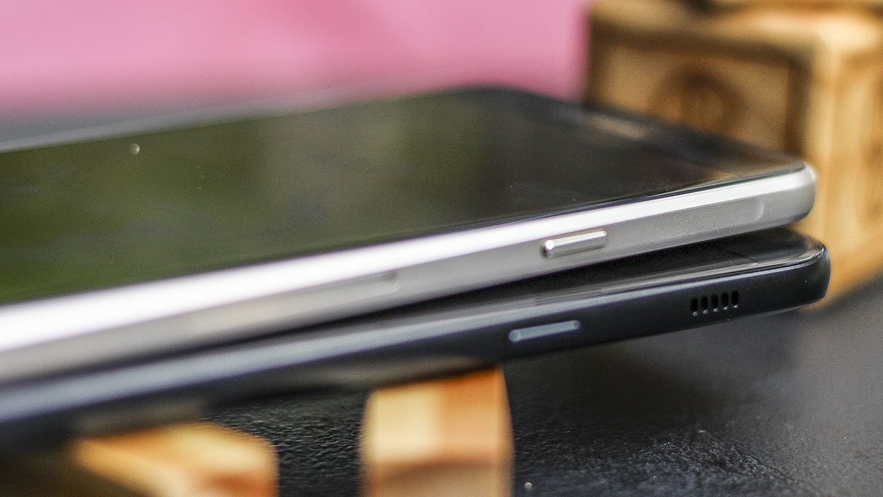 so sánh thiết kế Galaxy A 2017 và 2016