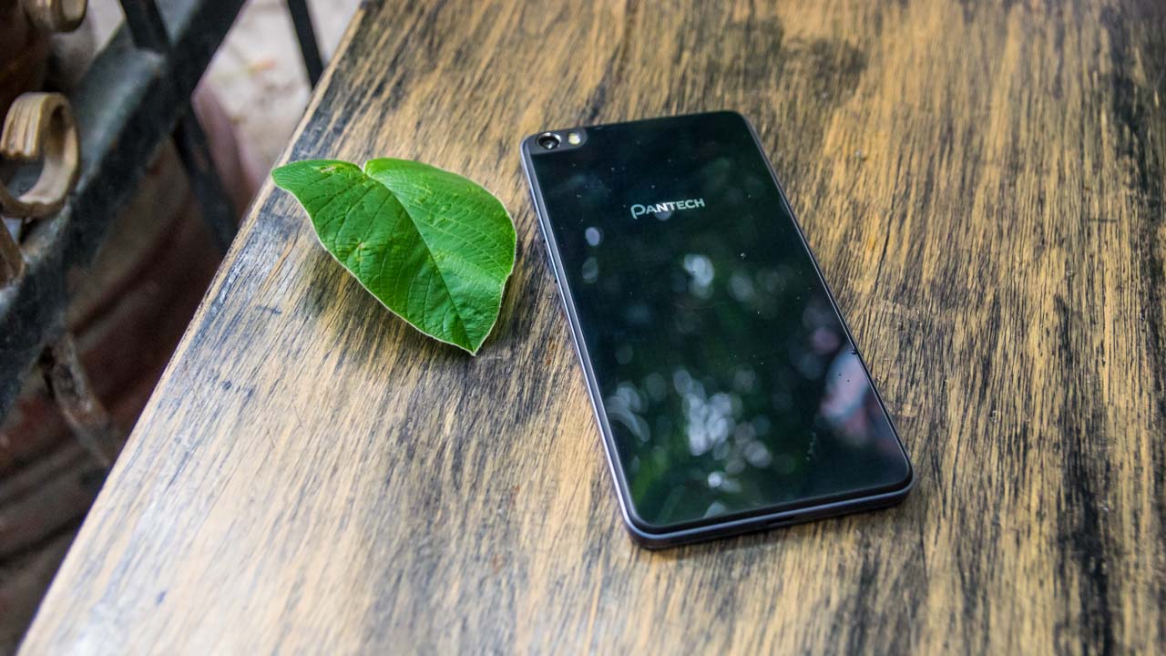 Qua tết, nếu tiền lì xì khiêm tốn thì đây là chiếc phablet ngon lành để lựa chọn Qua tết, nếu tiền lì xì khiêm tốn thì đây là chiếc phablet ngon lành để lựa chọn