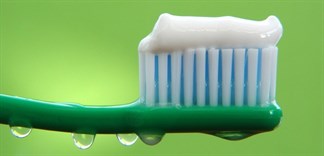 Những lỗi cần tránh khi dùng kem đánh răng