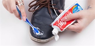 Tẩy sạch vết bẩn trên đồ đạc cực dễ với kem đánh răng