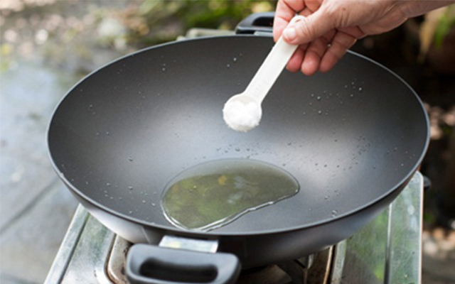 Prevent oil from splashing while frying
