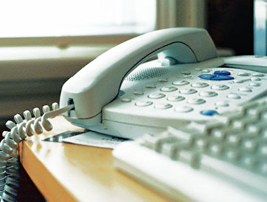 Từ 0h ngày 11/2/2017, các thuê bao cố định tại 13 tỉnh, thành gồm: Sơn La, Lai Châu, Lào Cai, Điện Biên, Yên Bái, Quảng Bình, Quảng Trị, Thừa Thiên-Huế, Quảng Nam, Đà Nẵng, Thanh Hóa, Nghệ An, Hà Tĩnh sẽ đổi mã vùng điện thoại cố định (Ảnh minh họa. Nguồn: Internet) Từ 0h ngày 11/2/2017, các thuê bao cố định tại 13 tỉnh, thành gồm: Sơn La, Lai Châu, Lào Cai, Điện Biên, Yên Bái, Quảng Bình, Quảng Trị, Thừa Thiên-Huế, Quảng Nam, Đà Nẵng, Thanh Hóa, Nghệ An, Hà Tĩnh sẽ đổi mã vùng điện thoại cố định (Ảnh minh họa. Nguồn: Internet)