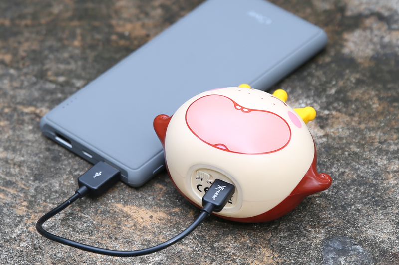 Dễ dàng sạc lại cho loa từ pin sạc dự phòng Dễ dàng sạc lại cho loa từ pin sạc dự phòng