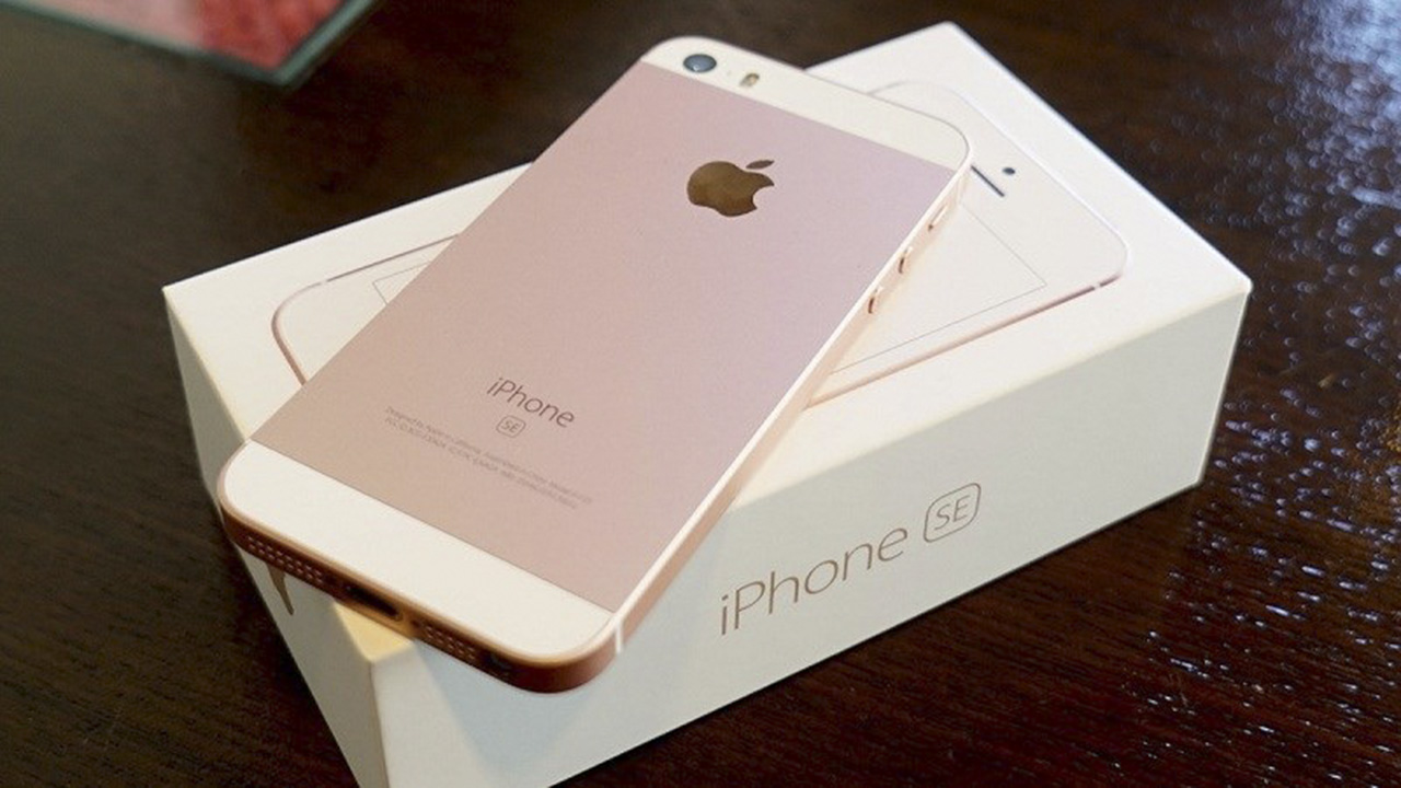 so sánh Galaxy A5 2017 và iPhone SE so sánh Galaxy A5 2017 và iPhone SE