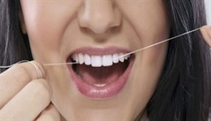 Hướng dẫn sử dụng chỉ nha khoa giúp làm sạch, bảo vệ răng hiệu quả