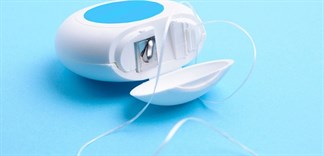 Những lỗi cần tránh khi sử dụng chỉ nha khoa
