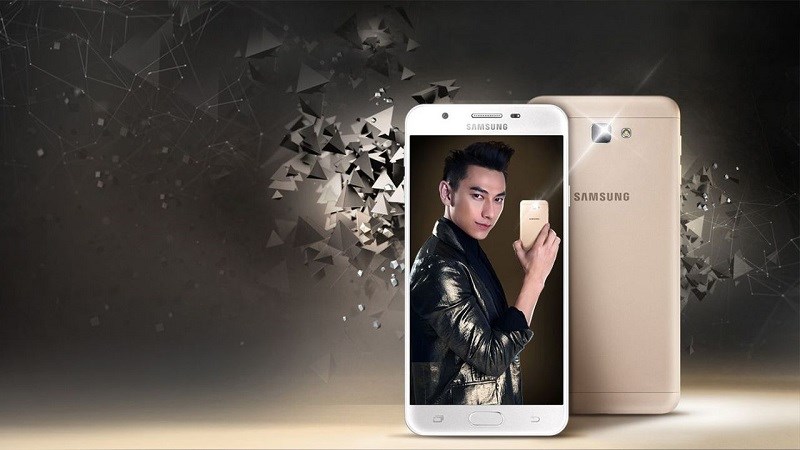 Samsung chiếm tới 4 trong 5 mẫu smartphone bán chạy nhất tuần qua Samsung chiếm tới 4 trong 5 mẫu smartphone bán chạy nhất tuần qua
