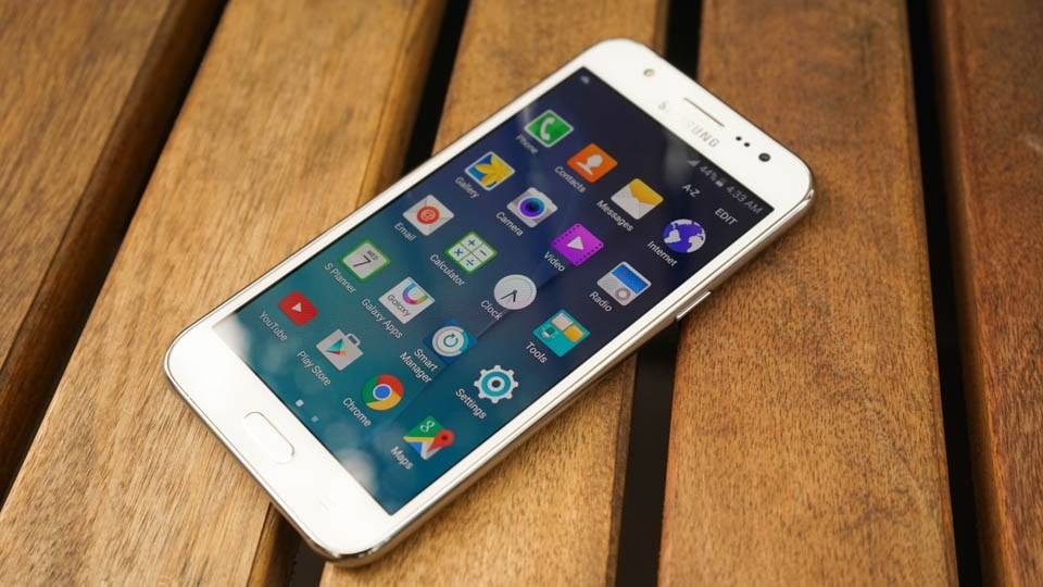 Galaxy J5 2016 và Galaxy A8 nhận cập nhật tăng cường bảo mật Galaxy J5 2016 và Galaxy A8 nhận cập nhật tăng cường bảo mật