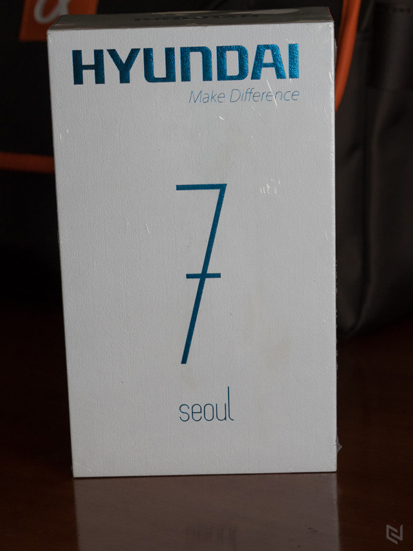 Hình ảnh cận cảnh Seoul 7: Smartphone Huyndai thiết kế kim loại, vân tay một chạm, giá dưới 4 triệu