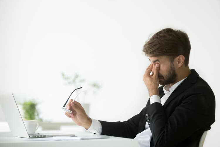 Sức khỏe mắt sẽ bị ảnh hưởng nếu dùng màn hình tivi thay cho máy tính trong thời gian dài