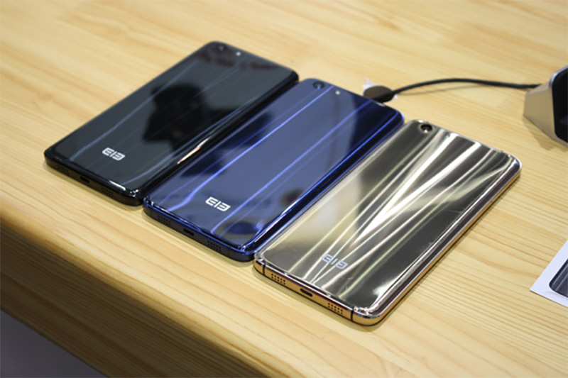 Trên tay Elephone S7: em trai Galaxy S7 Edge giá chỉ bằng 1/3 Trên tay Elephone S7: em trai Galaxy S7 Edge giá chỉ bằng 1/3