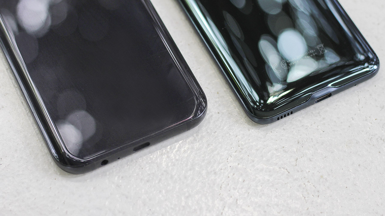 đọ dáng Galaxy A7 2017 và HTC U Play