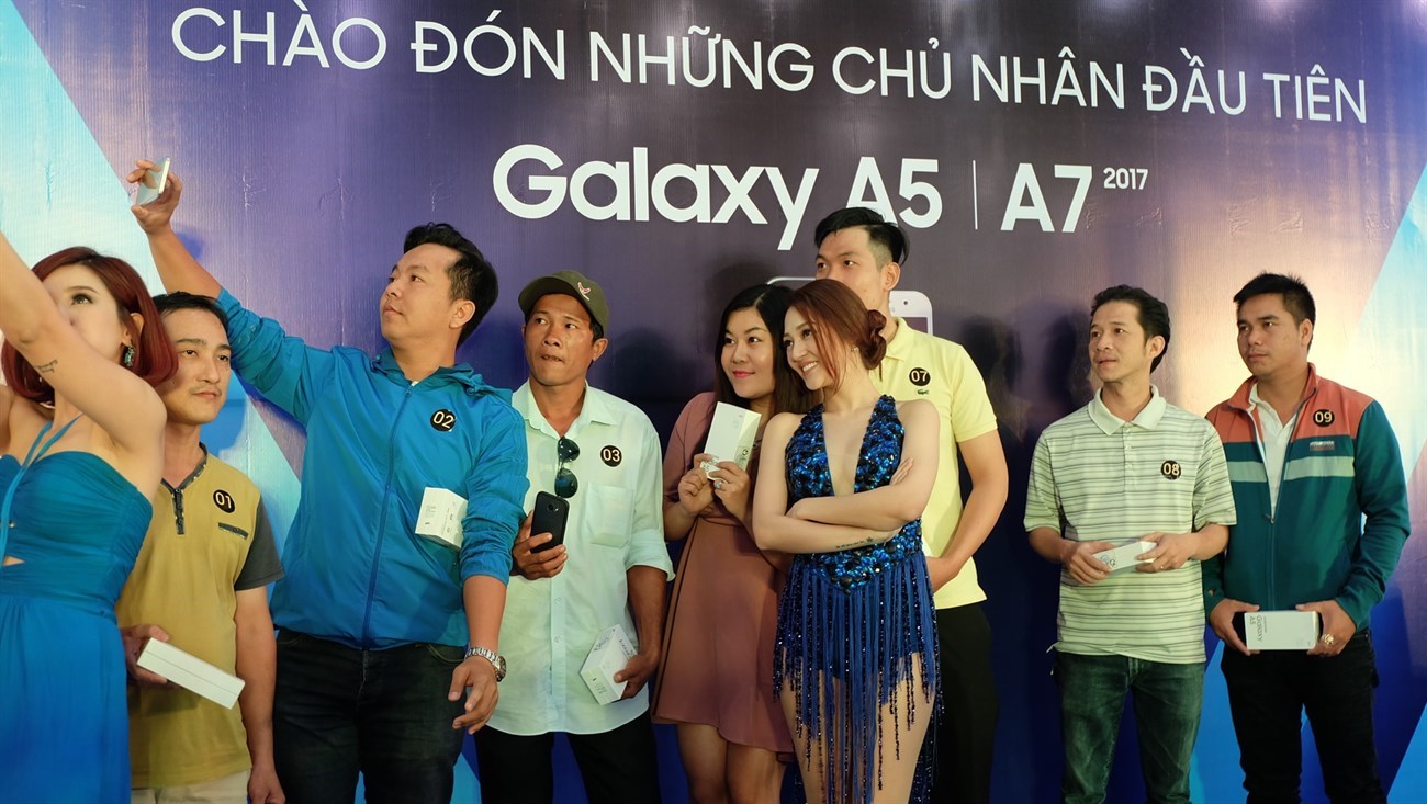 Có 12.000 khách hàng đặt mua Galaxy A 2017 tại TGDĐ Có 12.000 khách hàng đặt mua Galaxy A 2017 tại TGDĐ