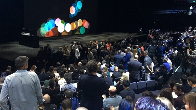 iPhone 8 ra mắt muộn hơn