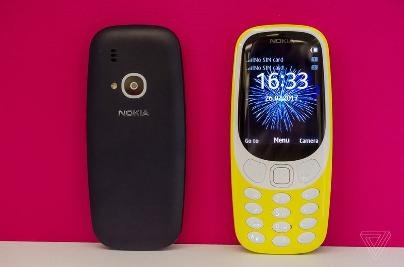 Nokia 3310 (2017): Sự trở lại của chiếc Nokia 3310 đình đám sẽ làm bạn cảm thấy bất ngờ. Với nhiều tính năng mới và phong cách thời trang, chiếc điện thoại này sẽ làm bạn yêu thích ngay từ lần chạm đầu tiên. Hãy cùng khám phá và trải nghiệm những điều thú vị từ Nokia 3310 (2017).