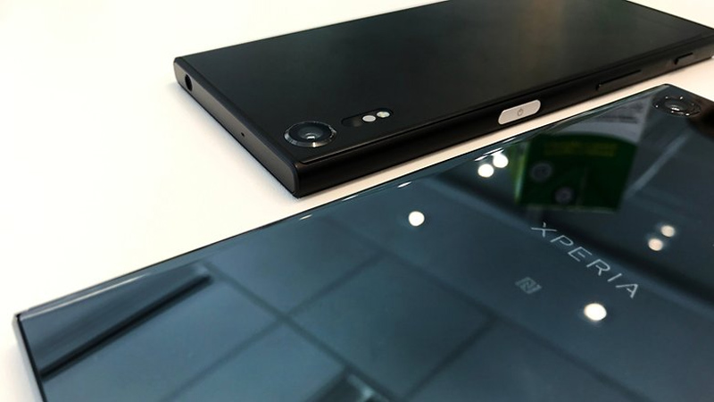 Sony XZs Sony XZs