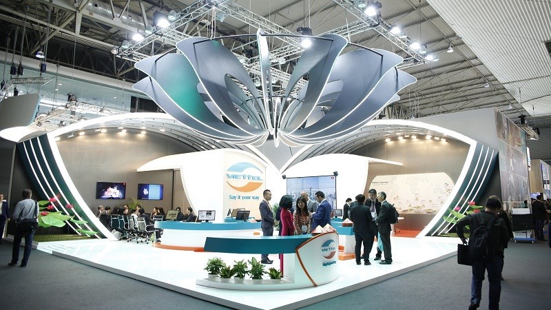 Gian hàng của Việt Nam gây chú ý về thiết kế với hình ảnh cách điệu Sen công nghệ