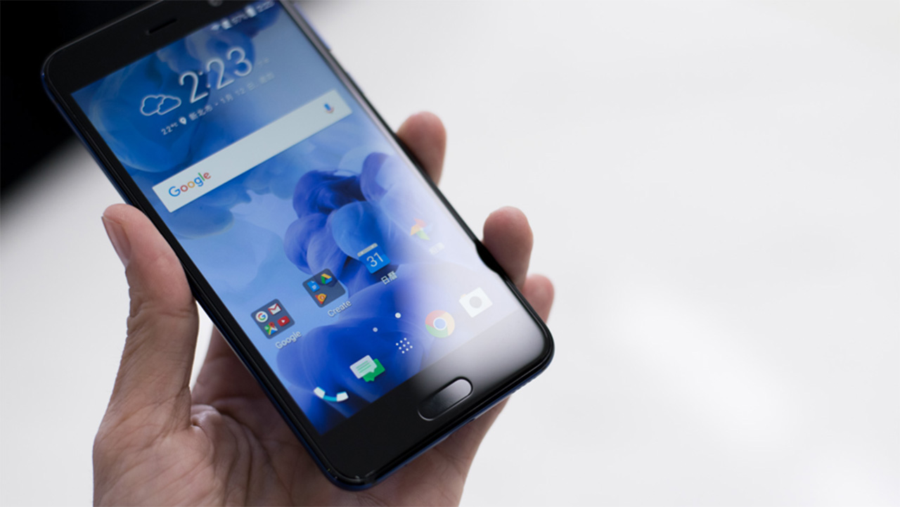 đánh giá HTC U Play