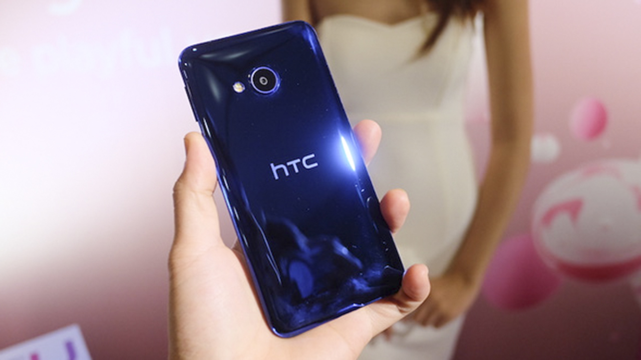 Đánh giá HTC U Play