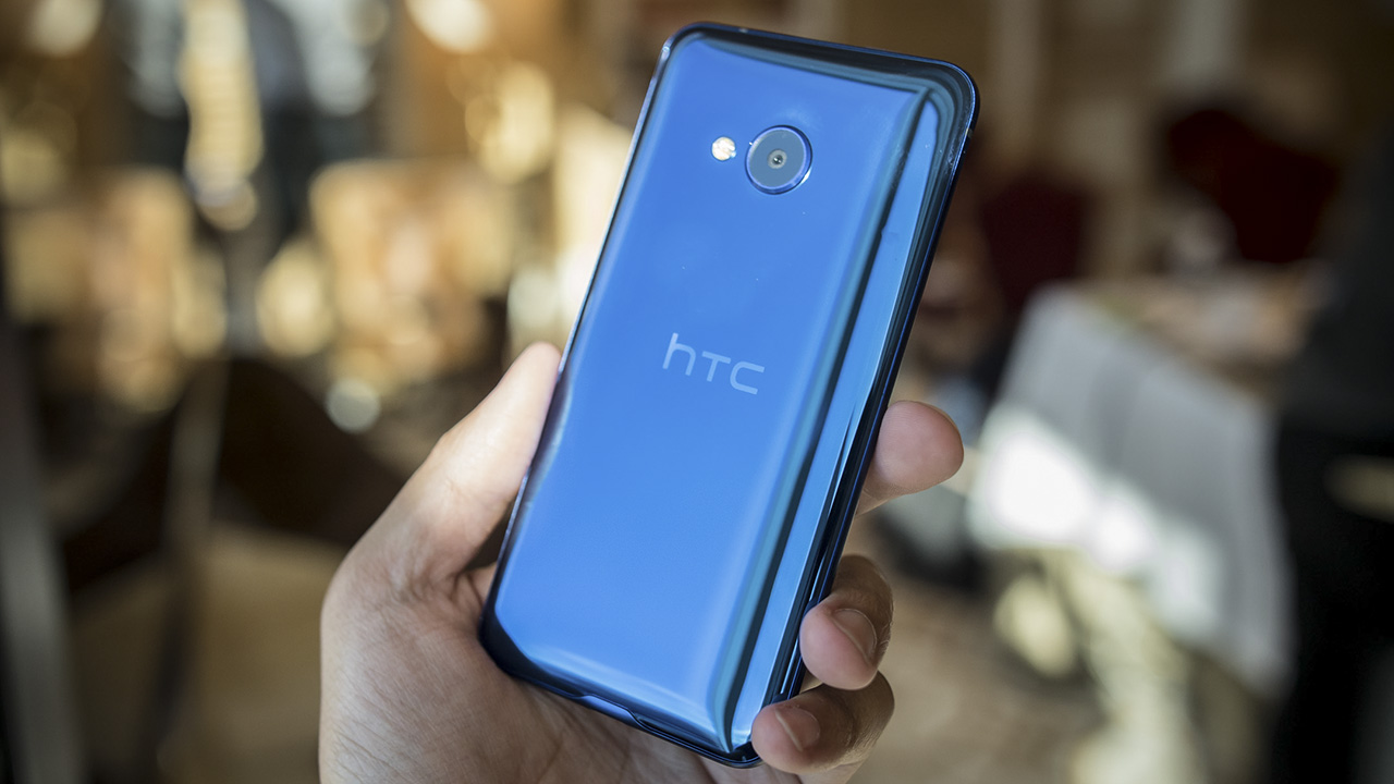đánh giá HTC U Play