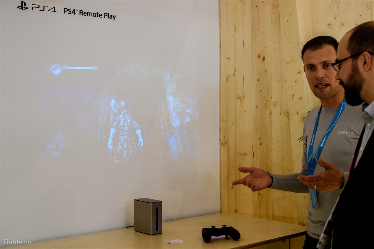 Trên tay Xperia Touch - Tương lai sắp được bán ra