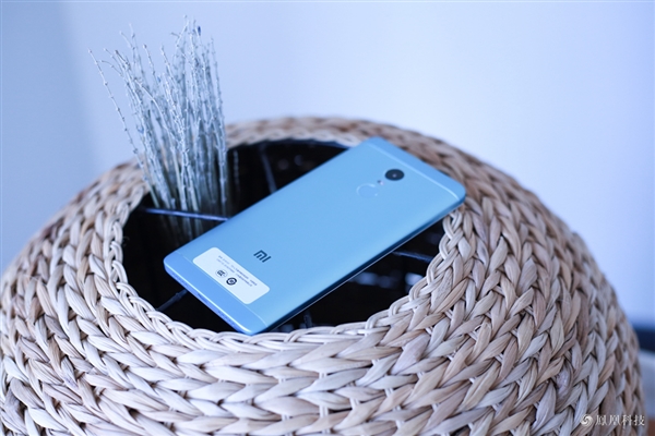 Xiaomi Redmi Note 4X Hatsune Miku Redmi Note 4X Hatsune Miku