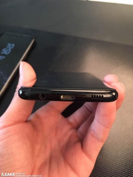 Galaxy S8 và Galaxy S8 cùng nhau xuất hiện ngoài đời thực Galaxy S8 và Galaxy S8 cùng nhau xuất hiện ngoài đời thực