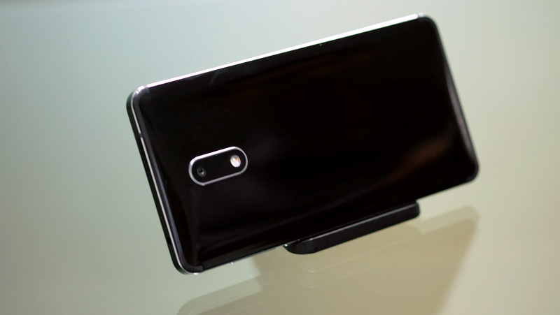 Hình ảnh thực tế Nokia 6 đen bóng tại Việt Nam Hình ảnh thực tế Nokia 6 đen bóng tại Việt Nam