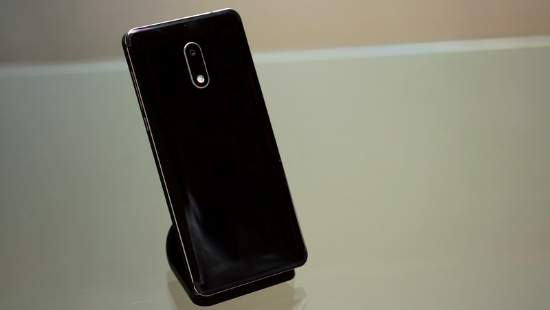 Hình ảnh thực tế Nokia 6 đen bóng tại Việt Nam Hình ảnh thực tế Nokia 6 đen bóng tại Việt Nam