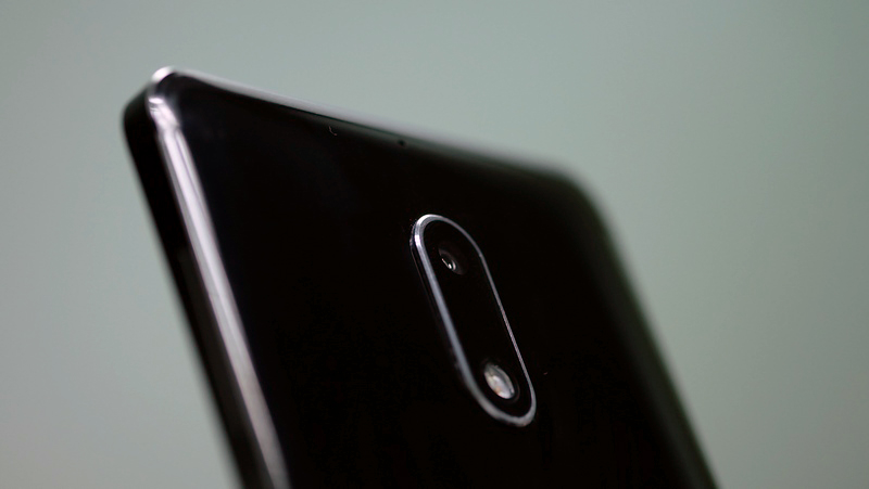 Hình ảnh thực tế Nokia 6 đen bóng tại Việt Nam Hình ảnh thực tế Nokia 6 đen bóng tại Việt Nam