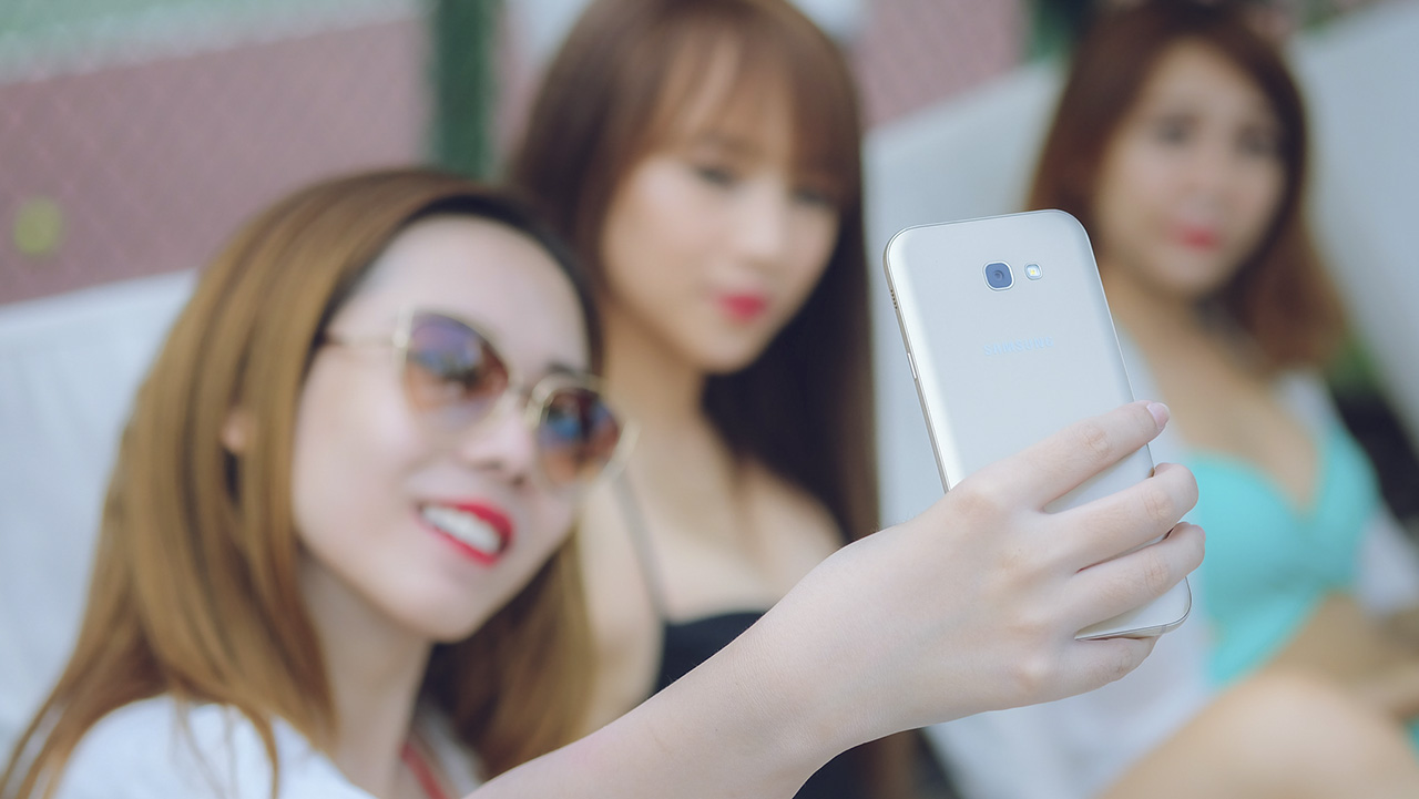 Bộ ảnh Galaxy A5 2017 cùng người đẹp